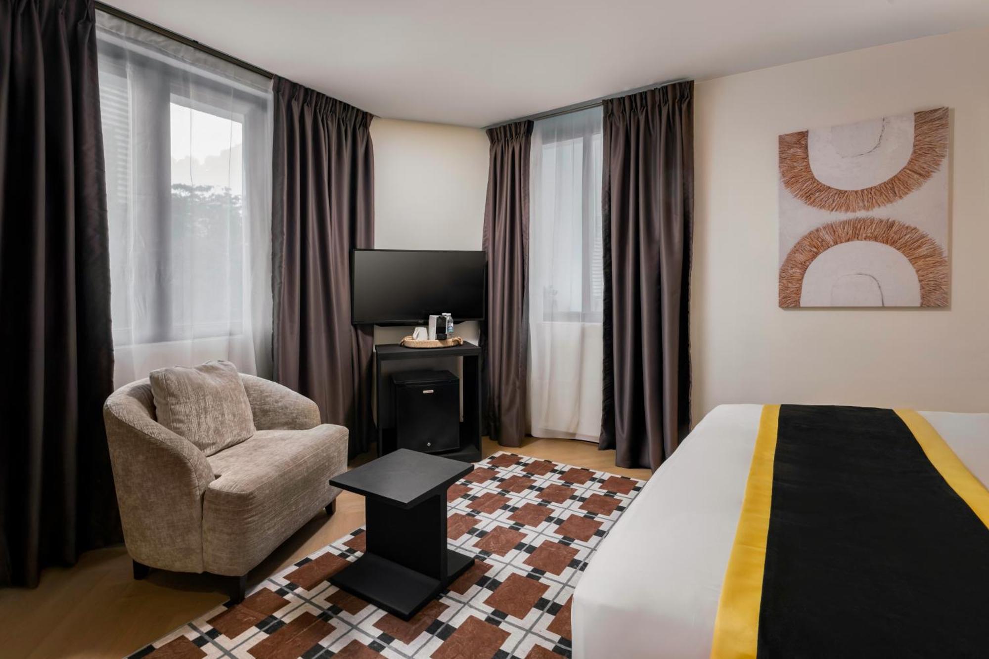 Bryqs Hotel Куала Лумпур Екстериор снимка