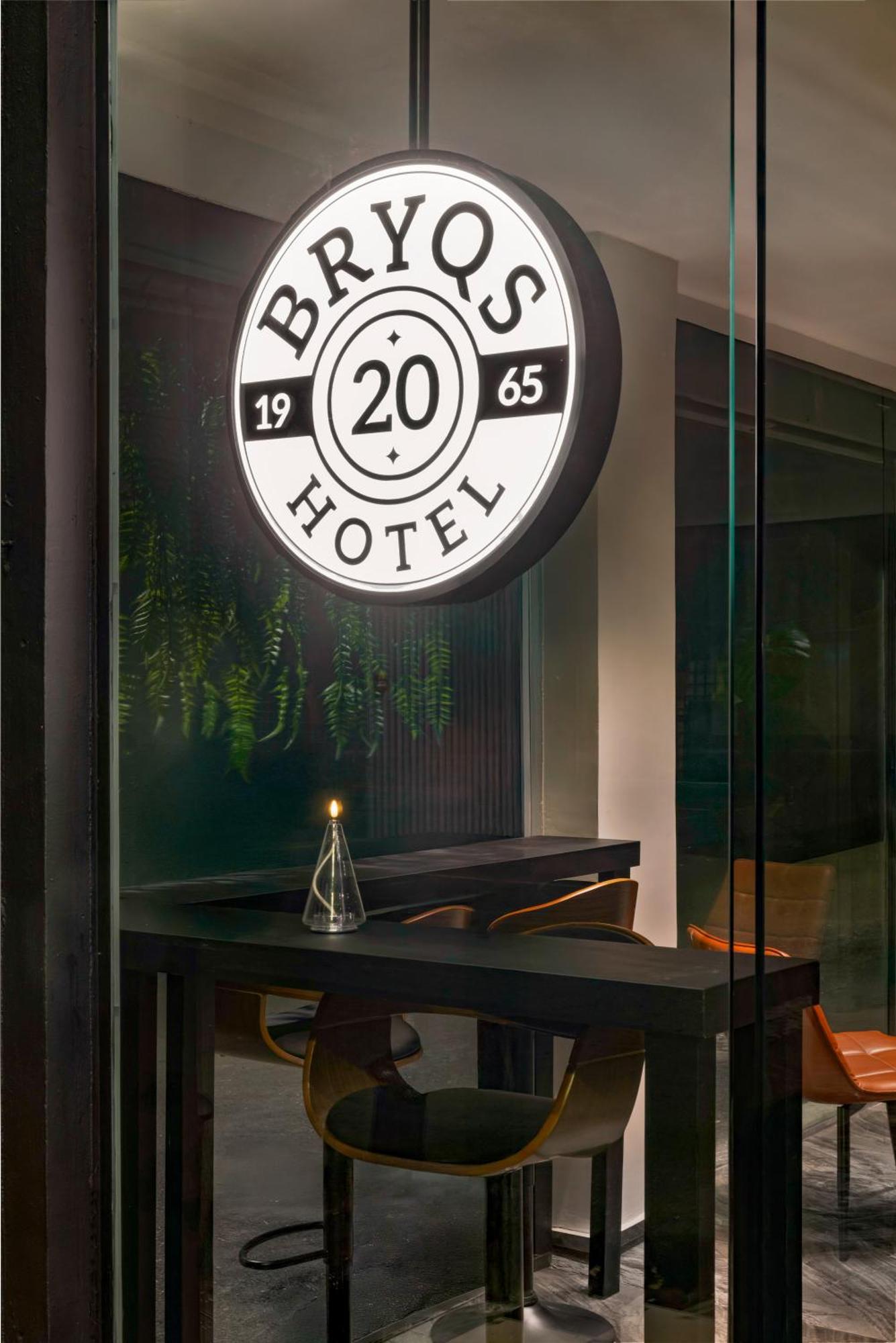 Bryqs Hotel Куала Лумпур Екстериор снимка
