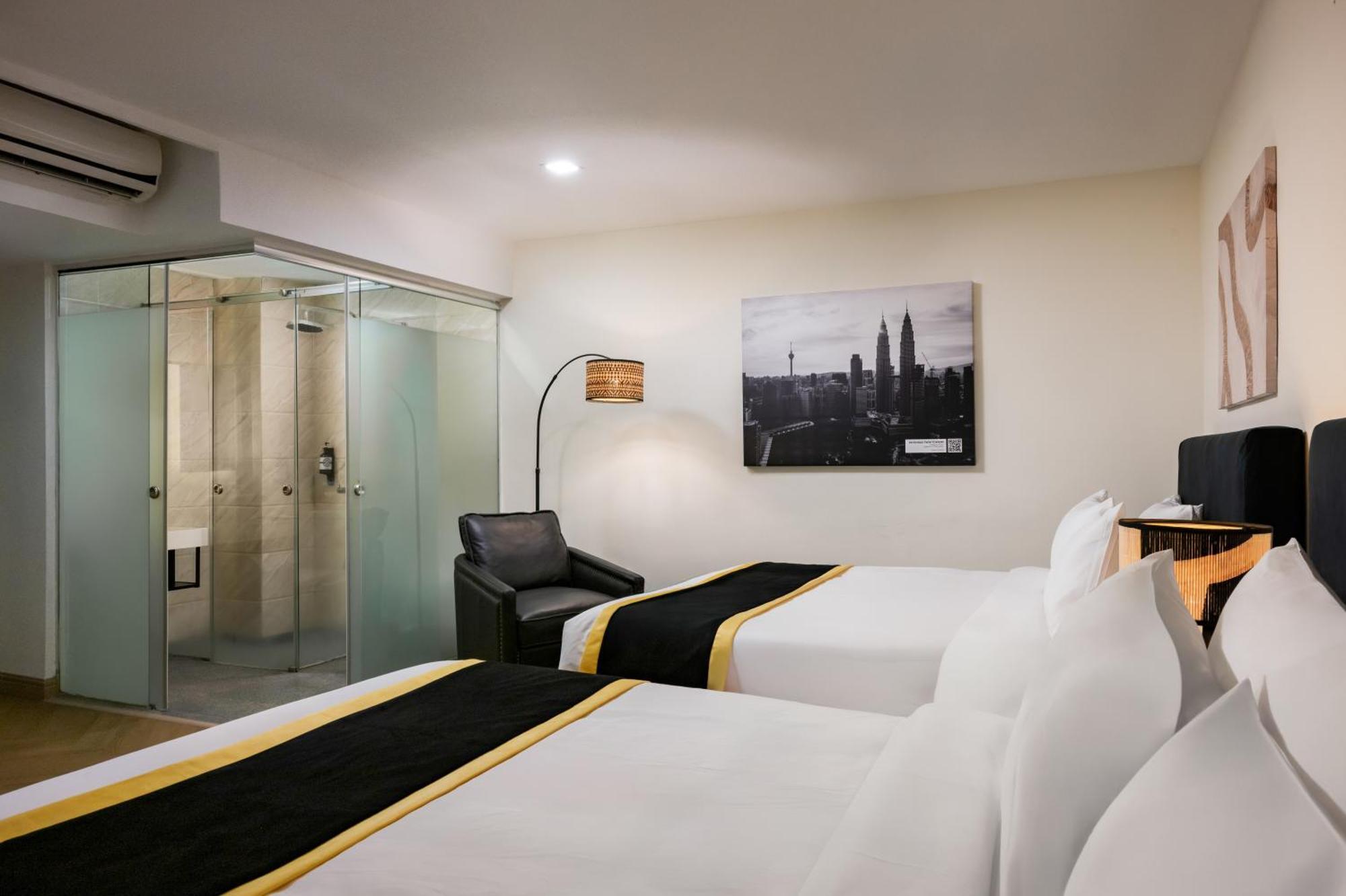 Bryqs Hotel Куала Лумпур Екстериор снимка